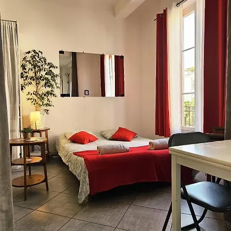 Apartman Cocoon Moderne, Close To Train Station & Shops *